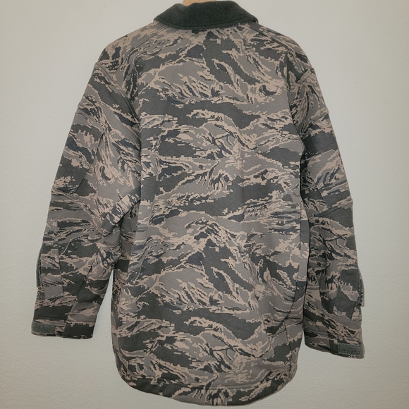 NWOT MASSIF ELEMENTS DIGITAL CAMO TACTICAL JACKET FLAME RESISTANT NOMEX LARGE - Picture 2 of 4
